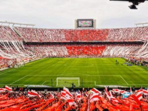 Full stadium at River Plate's "El Monumental"